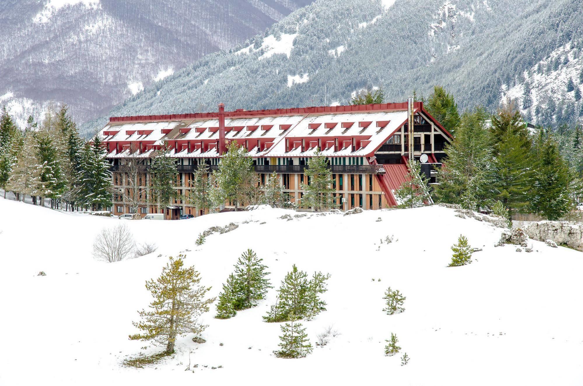 Hotel Residence Club Primula Pescasseroli Exterior foto